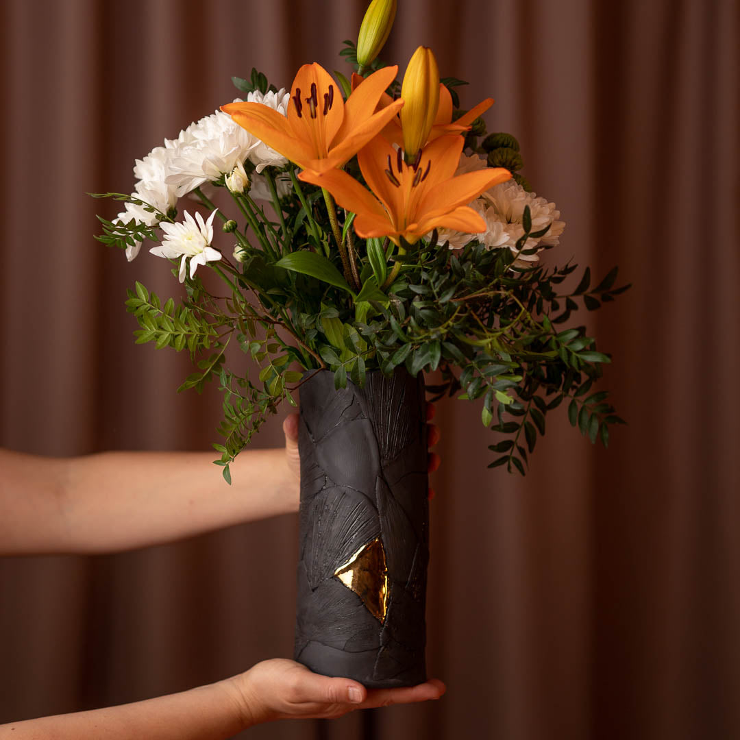 Vida Vase, Black, Two Sizes