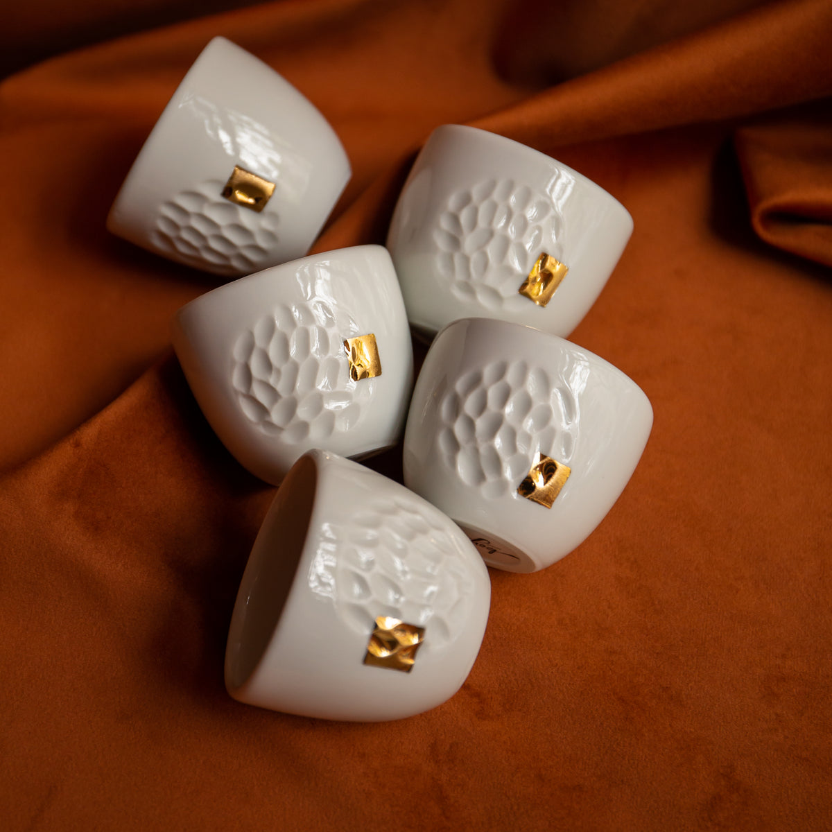 Blanche cup, two sizes